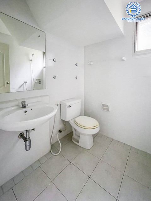 *****บ้านเดี่ยวมือสองย่านนนทบุรี ม.ชัยพฤกษ์ บางใหญ่-เซ็นทรัลเวสต์เกต เนื้อที่กว้างขวางสูงถึง 69.6 ตร.ว. ฟังก์ชัน 3 ห้องนอน 3 ห้องน้ำ 2 ที่จอดรถ บ้านพร้อมอยู่ ตกแต่งใหม่ บนทำเลศักยภาพ เพียง 10 นาทีก็ถึงรถไฟฟ้าสายสีม่วง "สถานีคลองบางไผ่" จองด่วน!